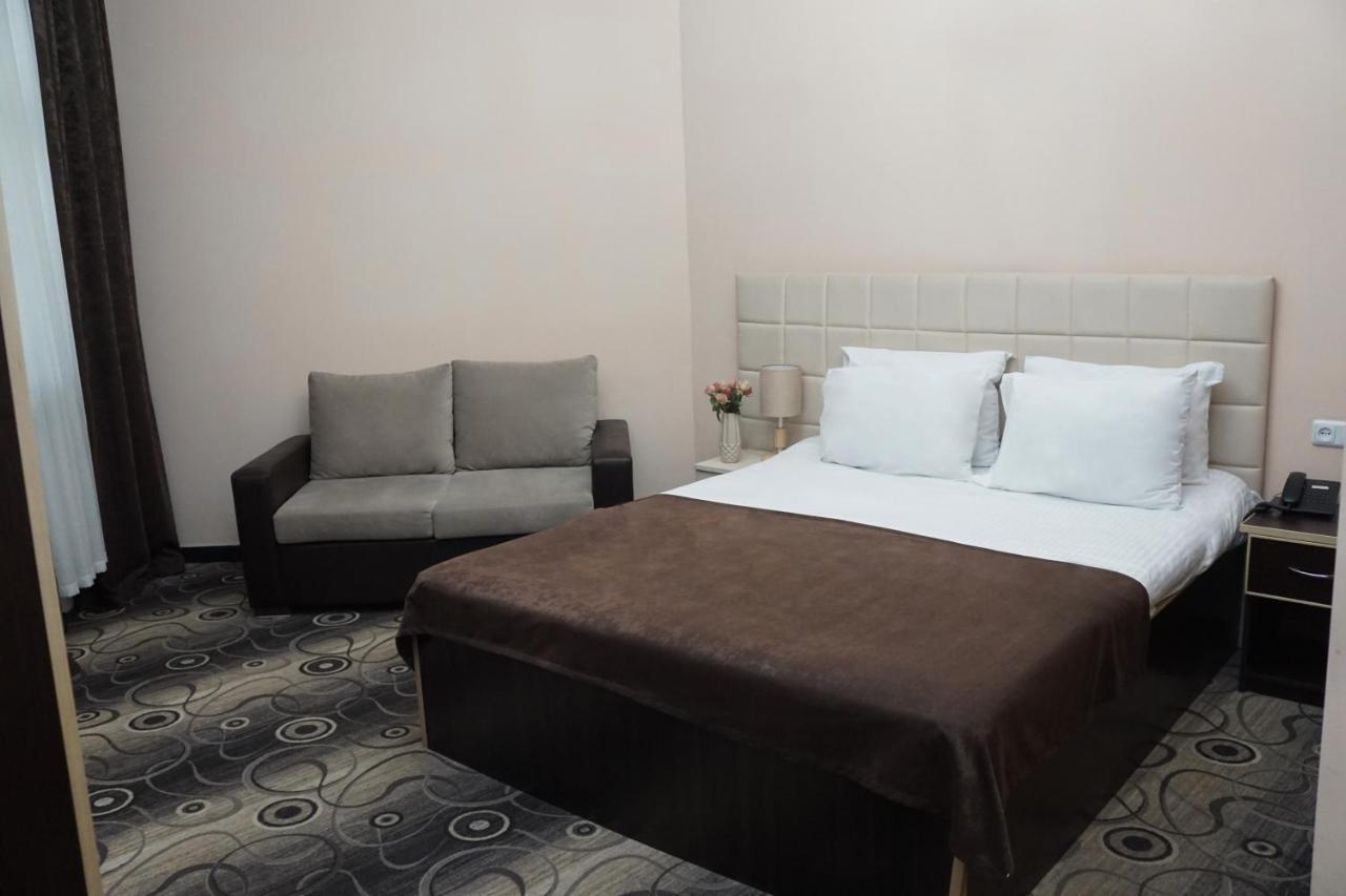 Nor Yerevan Hotel 外观 照片