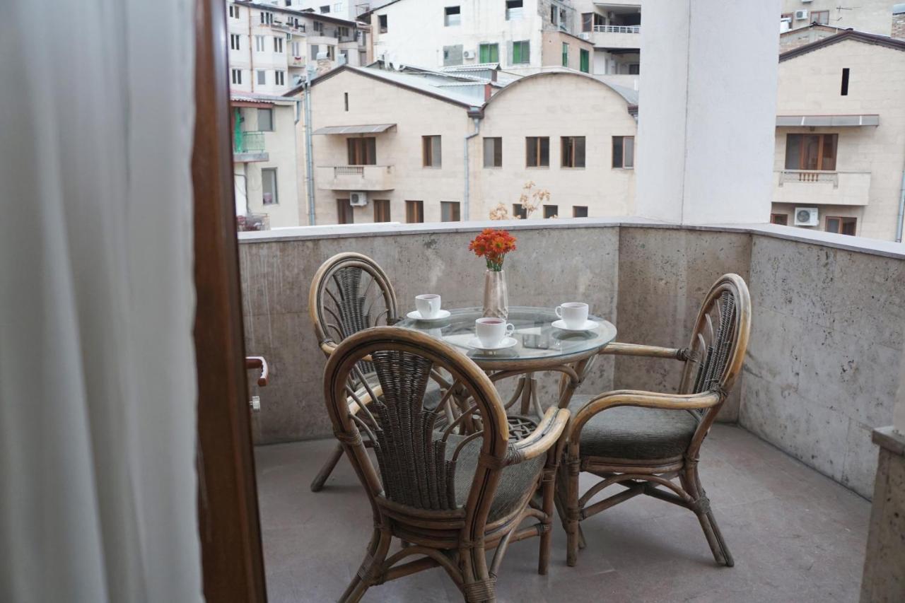 Nor Yerevan Hotel 外观 照片